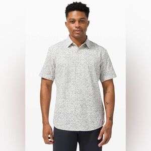 Lululemon Airing Easy Short Sleeve Shirt  Grid Black White Opal Rhino Grey LARGE